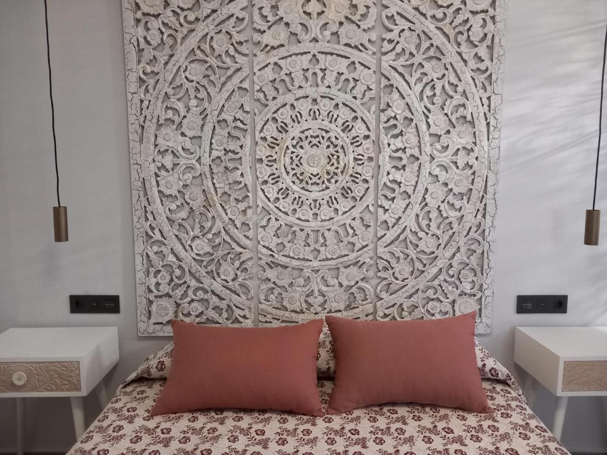 Apartamentos De La Haya & Suite Con Jacuzzi, Junto Al Teatro Romano Merida Exterior photo