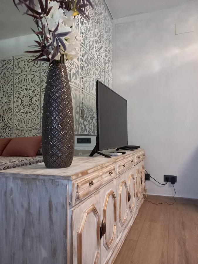 Apartamentos De La Haya & Suite Con Jacuzzi, Junto Al Teatro Romano Merida Exterior photo