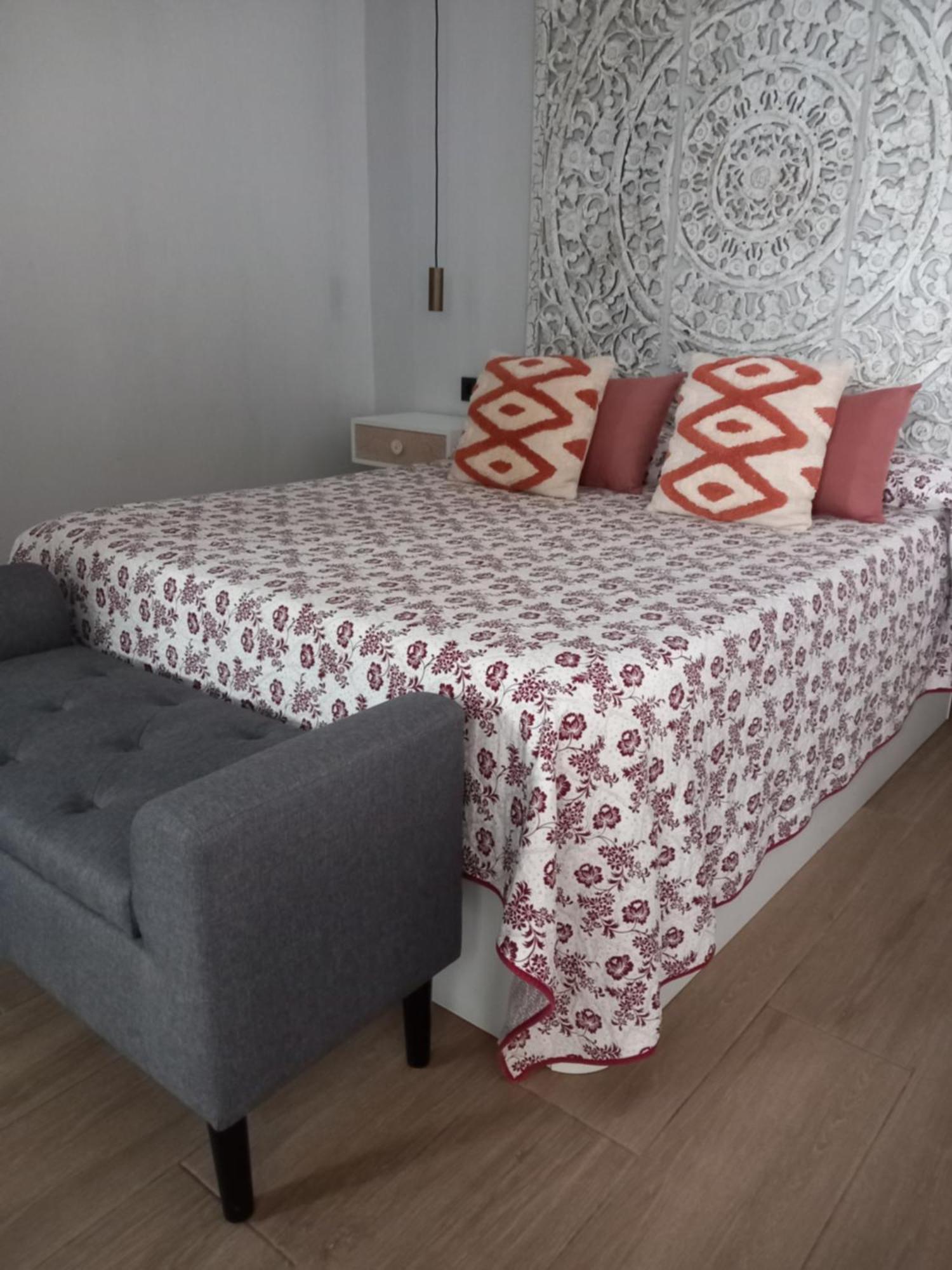Apartamentos De La Haya & Suite Con Jacuzzi, Junto Al Teatro Romano Merida Exterior photo
